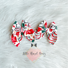 Load image into Gallery viewer, Holly Jolly